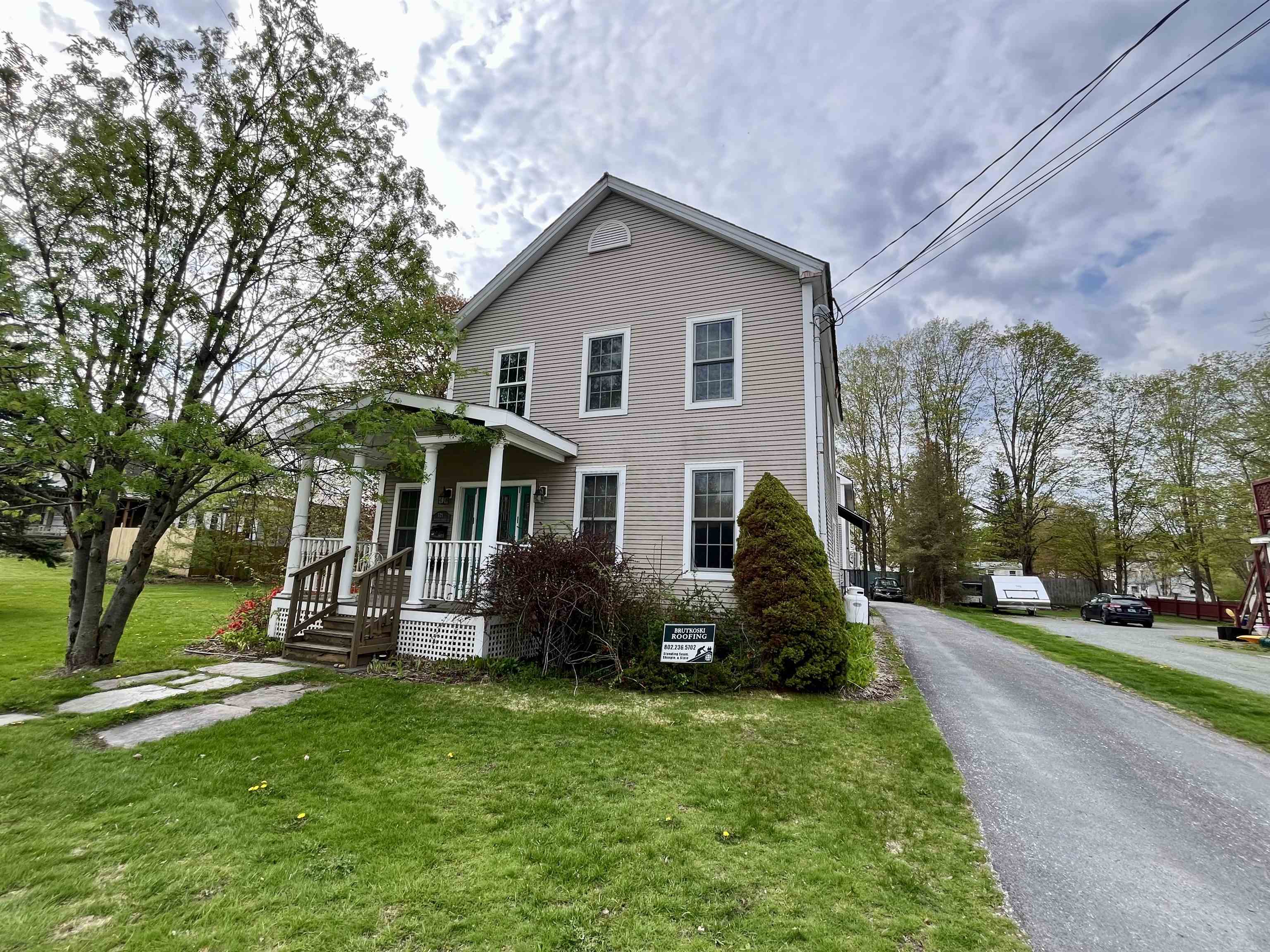 321 Bentley Avenue Poultney, VT 05764 - Photo 3 of 37