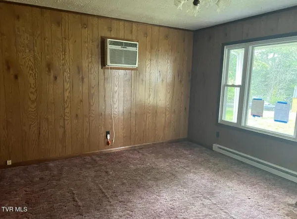 $34,700 | 596 Big Smith Road, Clintwood, VA 24228