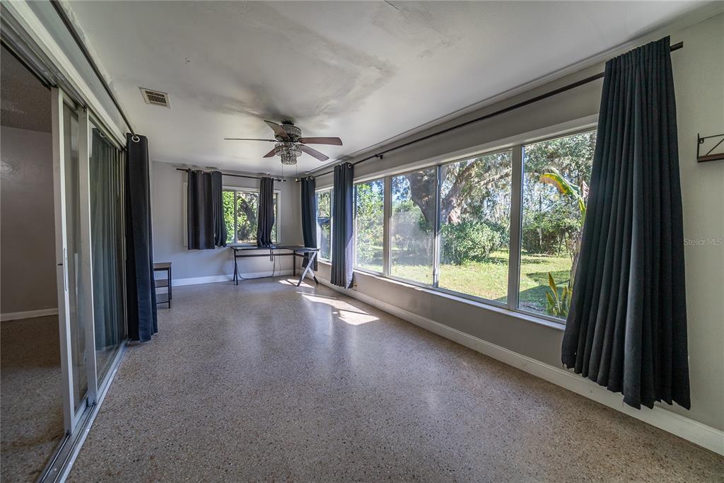 1740 Southeast 164th Circle Ocklawaha, FL 32179 - Photo 11 of 48