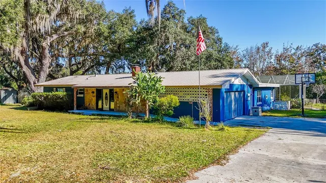 $297,000 | 1740 Southeast 164th Circle, Ocklawaha, FL 32179