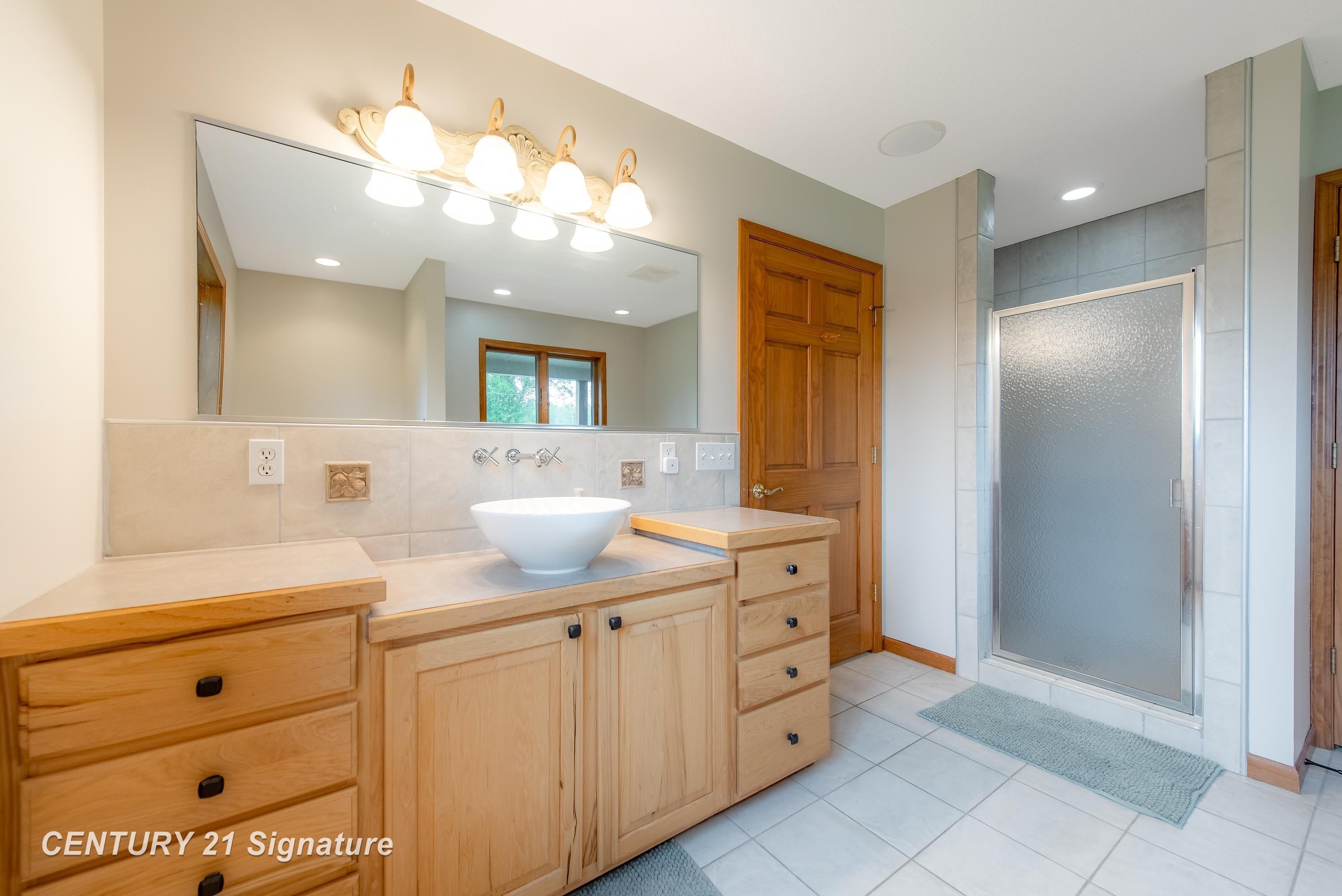 5496 South Cedar River Road Gladwin, MI 48624 - Photo 17 of 38 Gallery Image 17