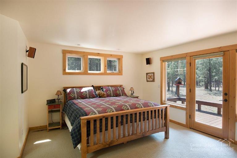 14437 Crossroads Loop Sisters, OR 97759 - Photo 9 of 18 Additional Photo