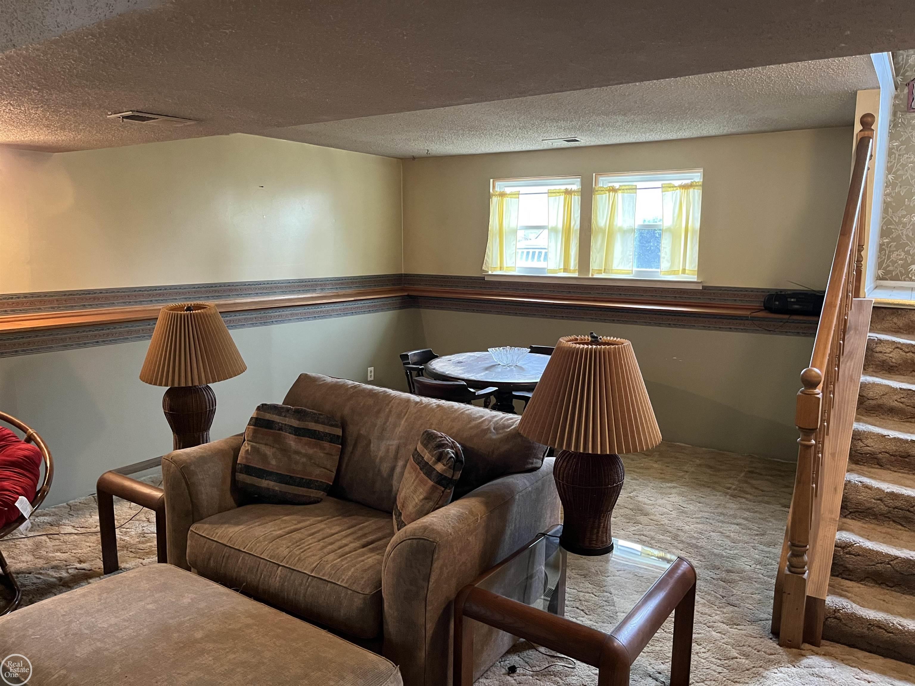 976 Hadley Road Rochester Hills, MI 48307 - Photo 20 of 26