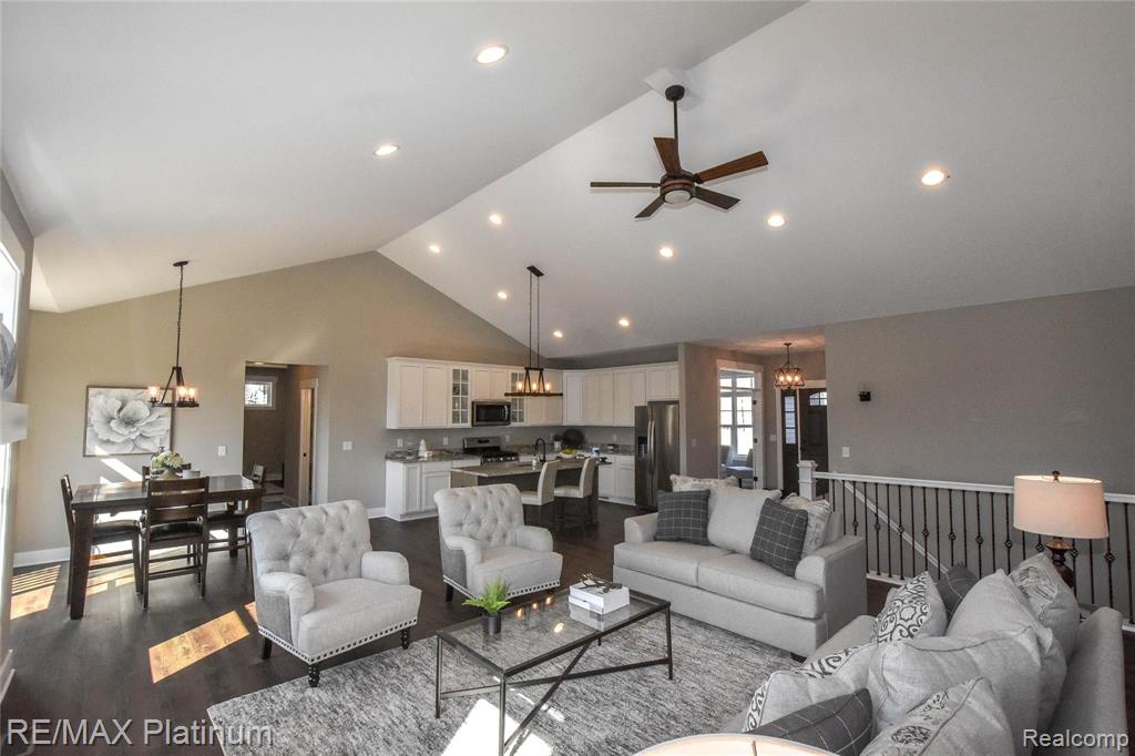 28 Timberleaf Drive Brighton, MI 48114 - Photo 6 of 32