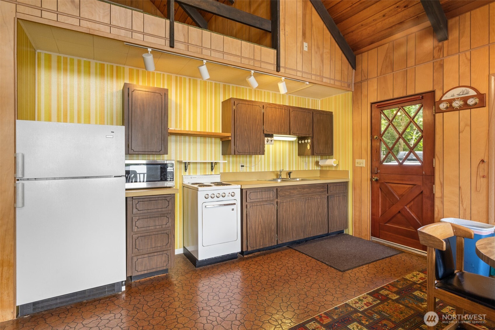 190 Longfellow Road Port Angeles, WA 98363 - Photo 8 of 39 Gallery Image 8