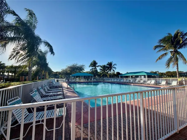 $1,975 | 1692 Southeast 29th Court, Unit 201, Homestead, FL 33035