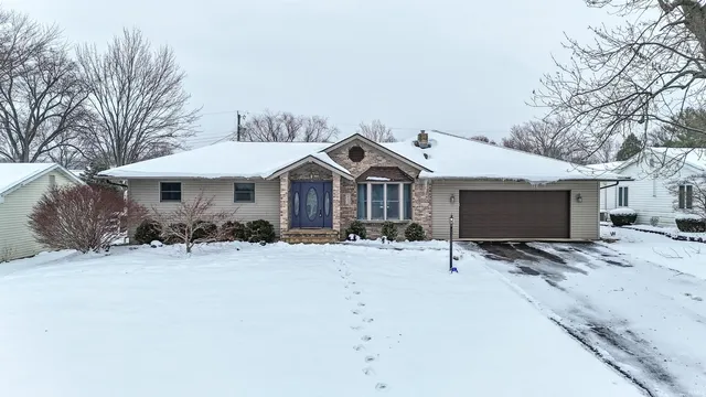 $295,000 | 643 Fairway Drive, Wabash, IN 46992
