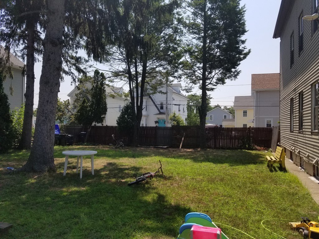 133 Laban Street Providence, RI 02909 - Photo 4 of 25