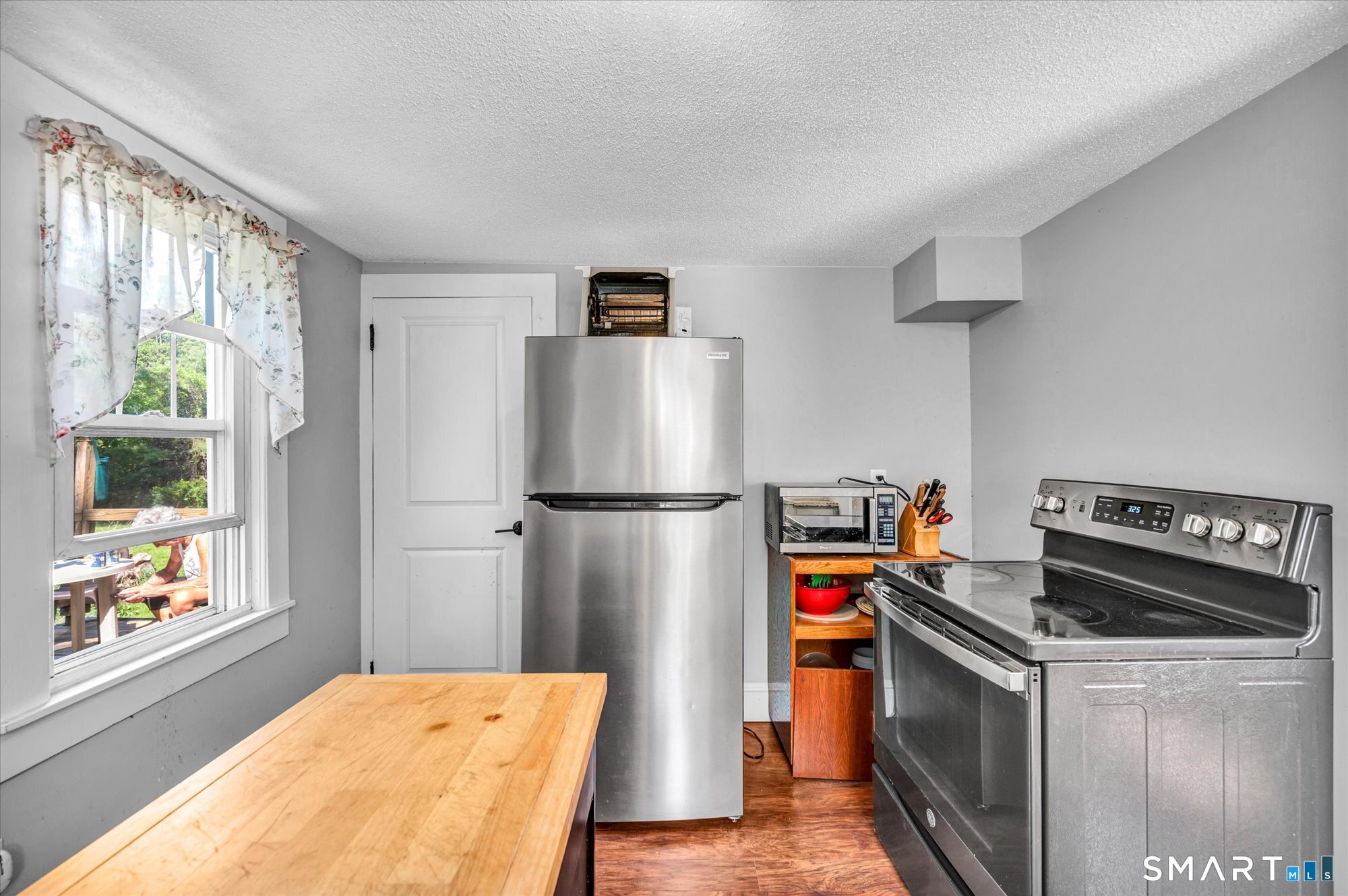 1136 Randolph Road Middletown, CT 06457 - Photo 21 of 32