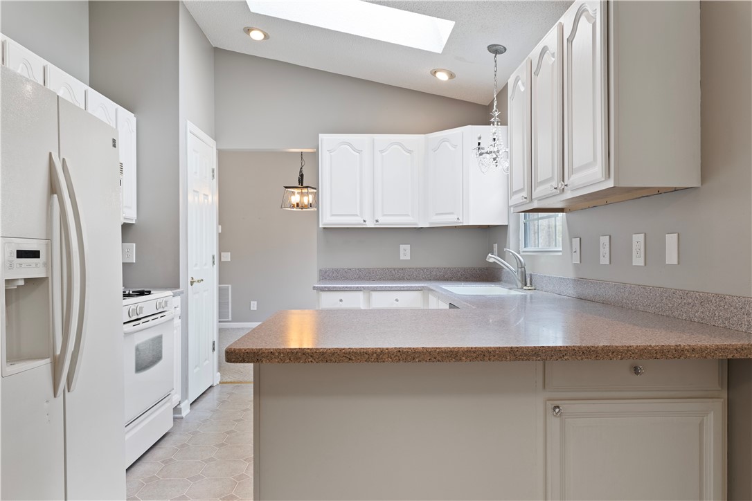 346 River Road Westminster, SC 29693 - Photo 12 of 43 Solid surface counter tops