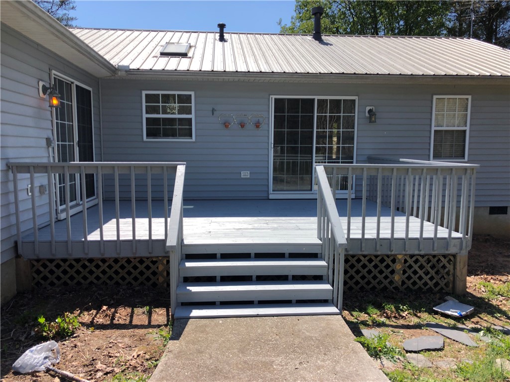 346 River Road Westminster, SC 29693 - Photo 27 of 43 Newly stained back deck