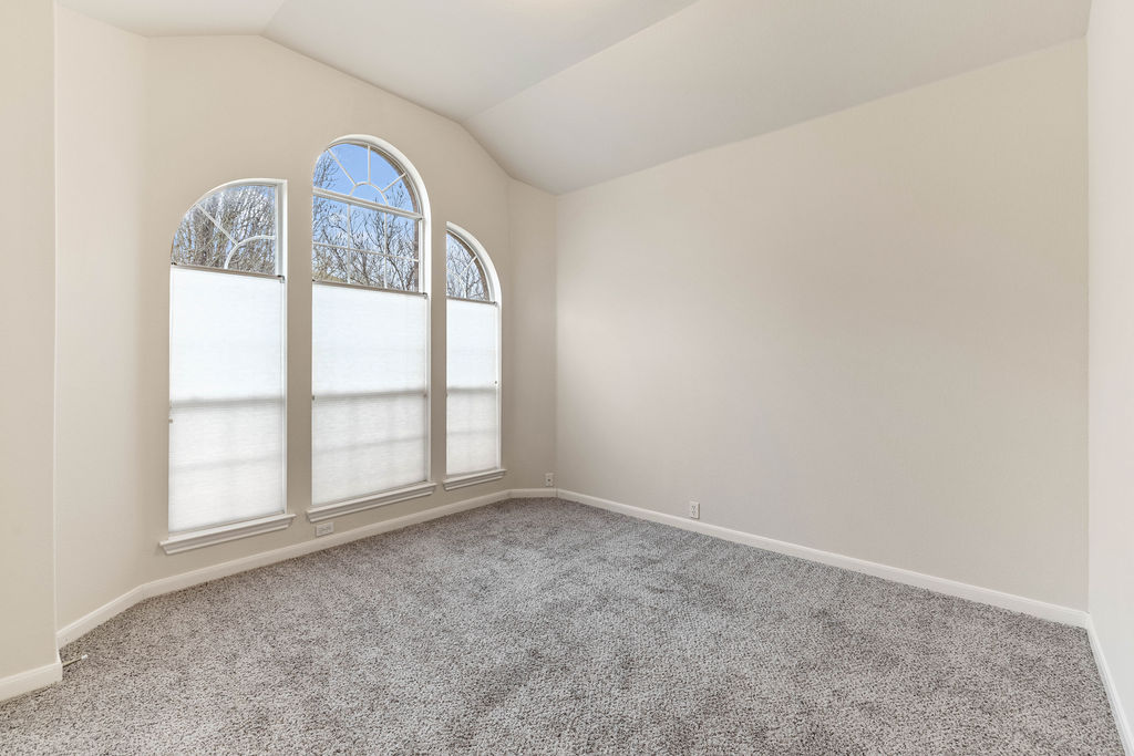 2134 Paradise Ridge Drive Round Rock, TX 78665 - Photo 19 of 28 an empty room with a window
