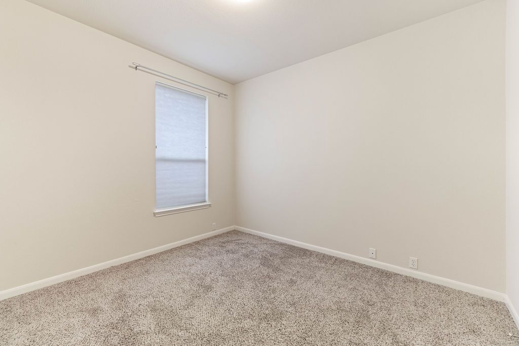 2134 Paradise Ridge Drive Round Rock, TX 78665 - Photo 20 of 28 an empty room with a window