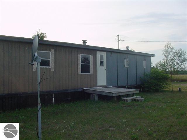 6207 Puffer Road Southwest South Boardman, MI 49680 - Photo 2 of 11 1707604-1.JPG