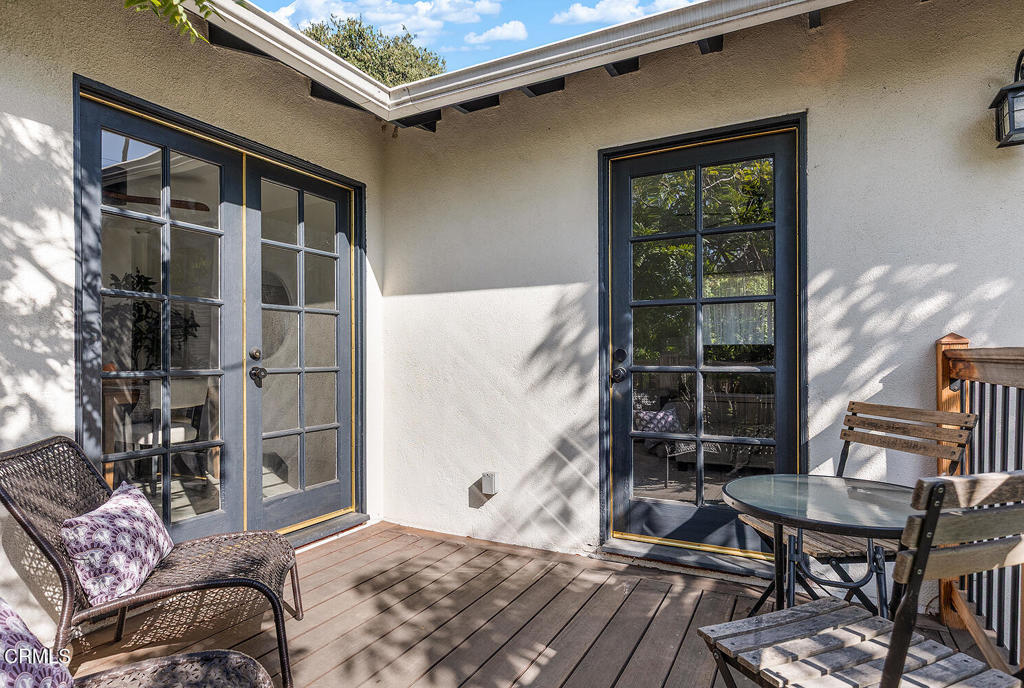 1202 East Lexington Street Pasadena, CA 91104 - Photo 22 of 39 a backyard of a house with table and chairs