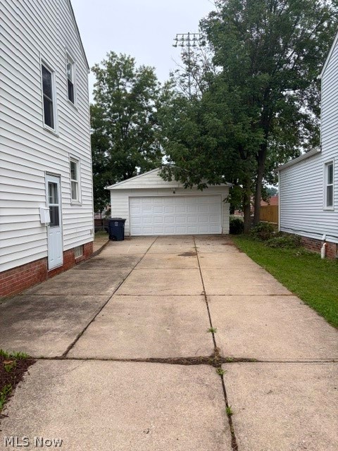 1388 Cranover Road Lyndhurst, OH 44124 - Photo 3 of 35 Additional content