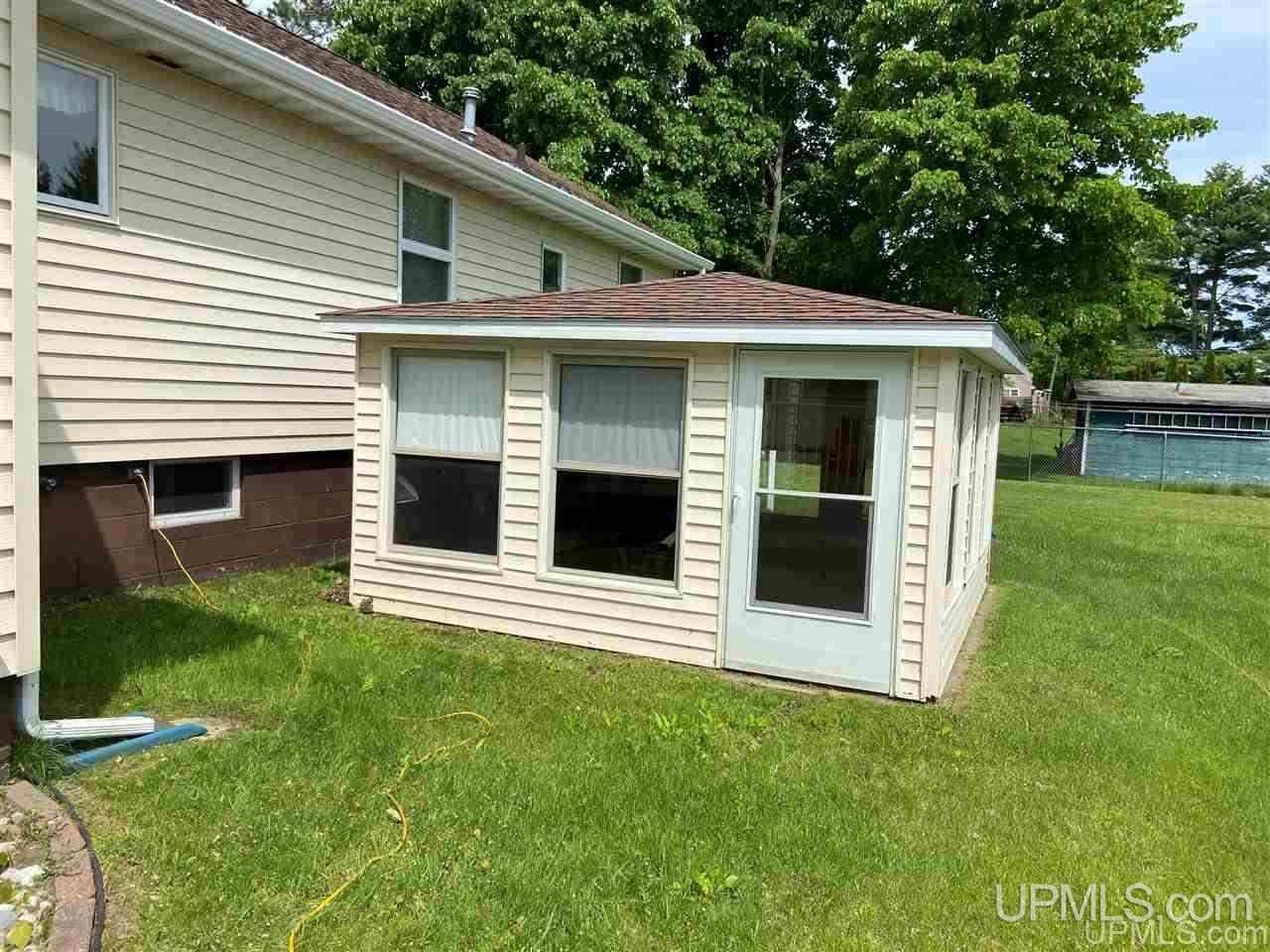 7664 County 426 M.5 Road Gladstone, MI 49837 - Photo 7 of 11