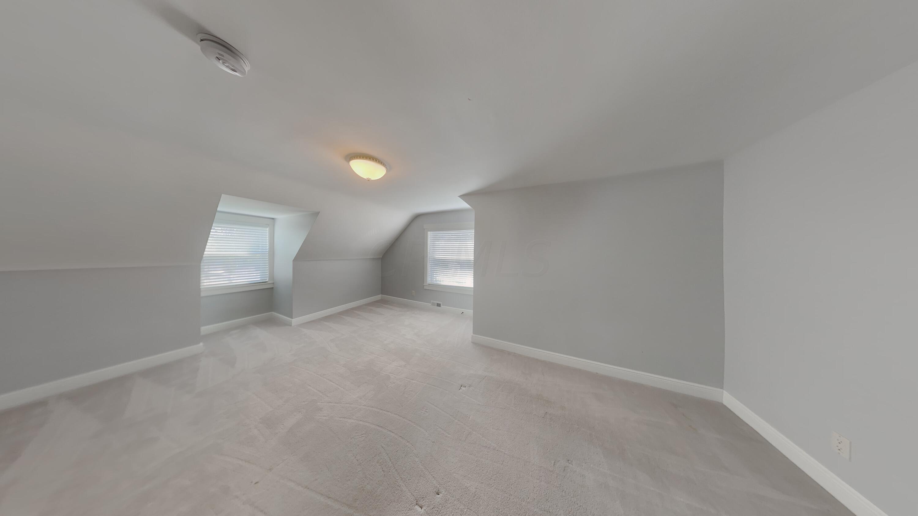 2912 Zollinger Road Upper Arlington, OH 43221 - Photo 10 of 15 14_Image_TunMafRe0x