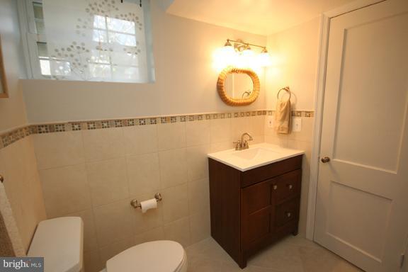 5 Indian Spring Drive Silver Spring, MD 20901 - Photo 15 of 30 Bath #2