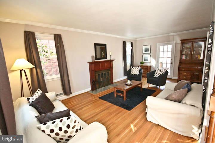 5 Indian Spring Drive Silver Spring, MD 20901 - Photo 17 of 30 Living Room