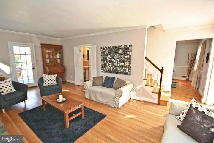 5 Indian Spring Drive Silver Spring, MD 20901 - Photo 20 of 30 Living Room