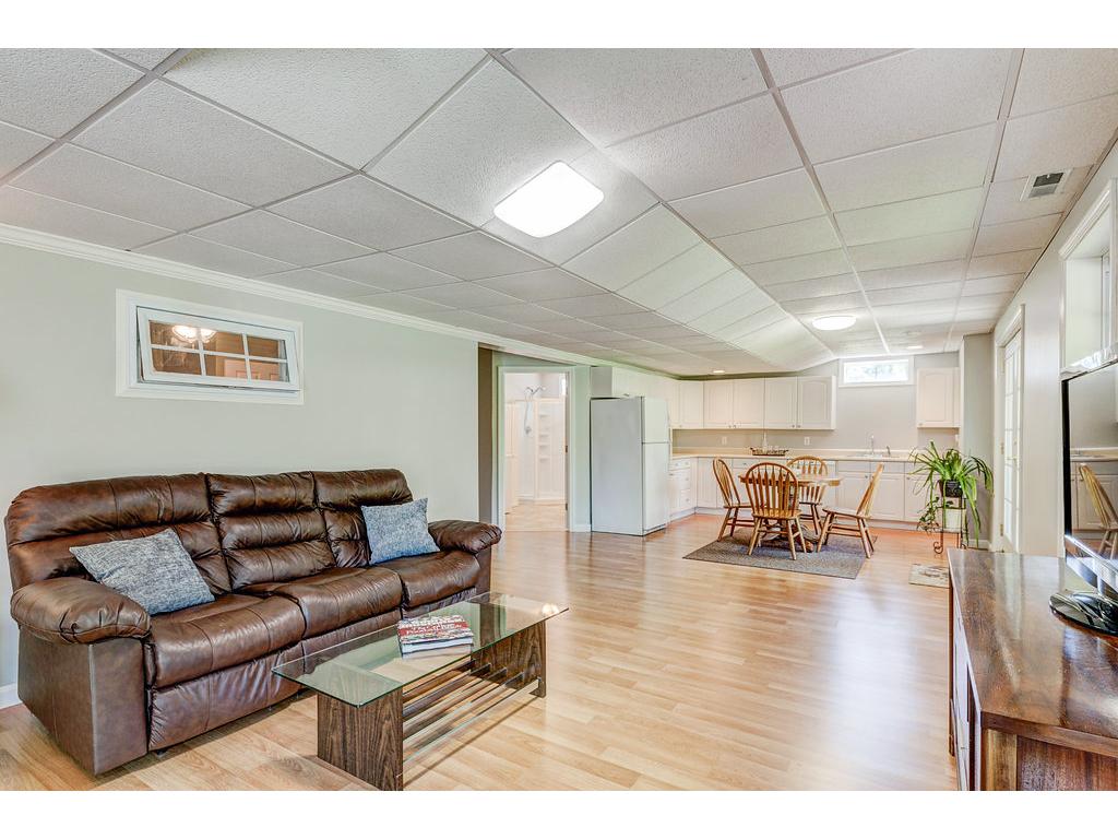 42 Overton Road Windham, NH 03087 - Photo 28 of 31 Gallery Image 28