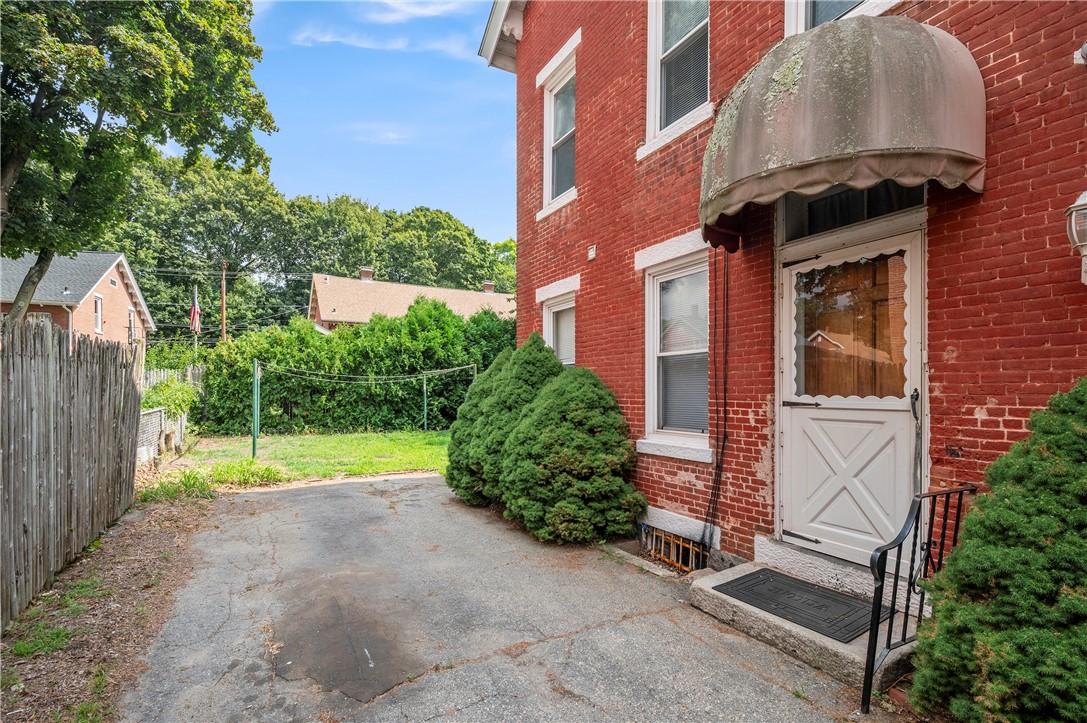 37 Main Street Cumberland, RI 02864 - Photo 5 of 50