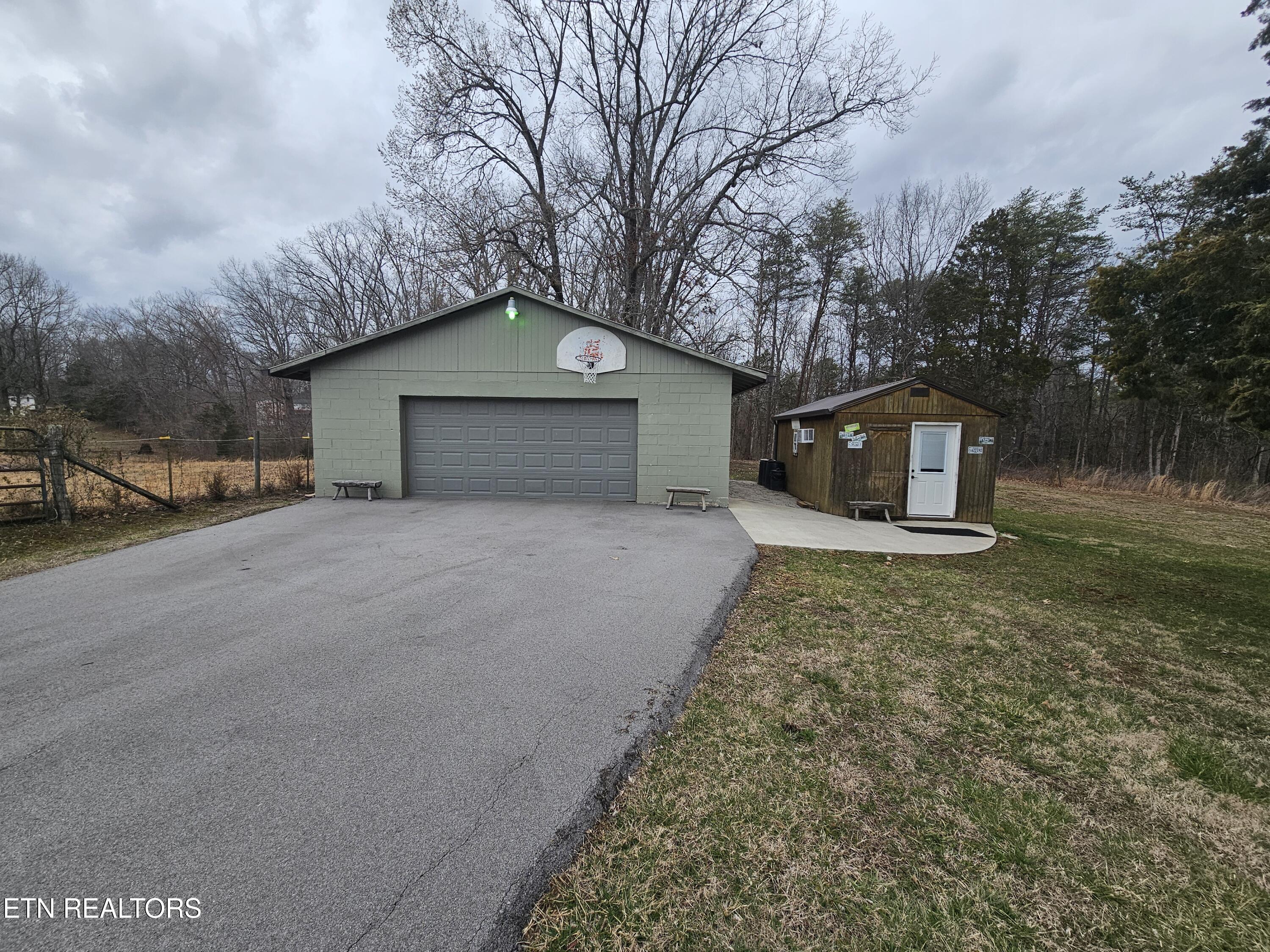 8004 Boruff Road Corryton, TN 37721 - Photo 3 of 17 20250305_131444