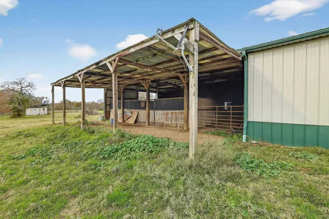 $1,500,000 | 8625 Sandy Point Road, Bryan, TX 77807