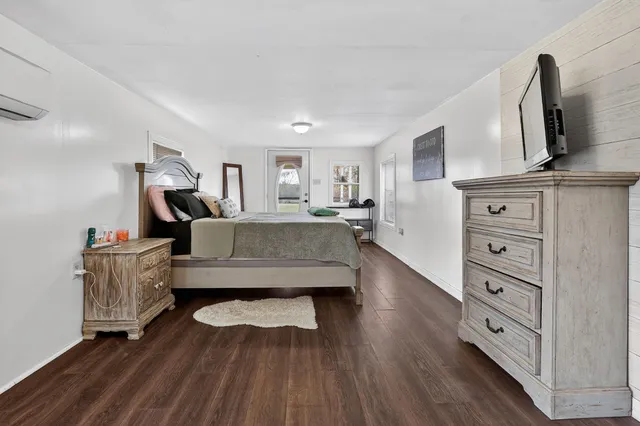 $1,500,000 | 8625 Sandy Point Road, Bryan, TX 77807