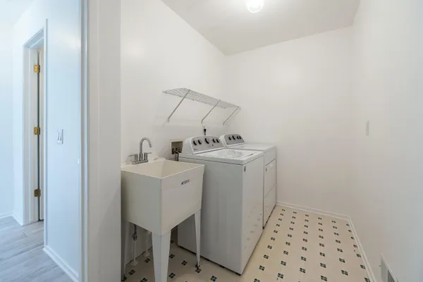 $3,000 | 1563 Scio Ridge Road, Ann Arbor, MI 48103