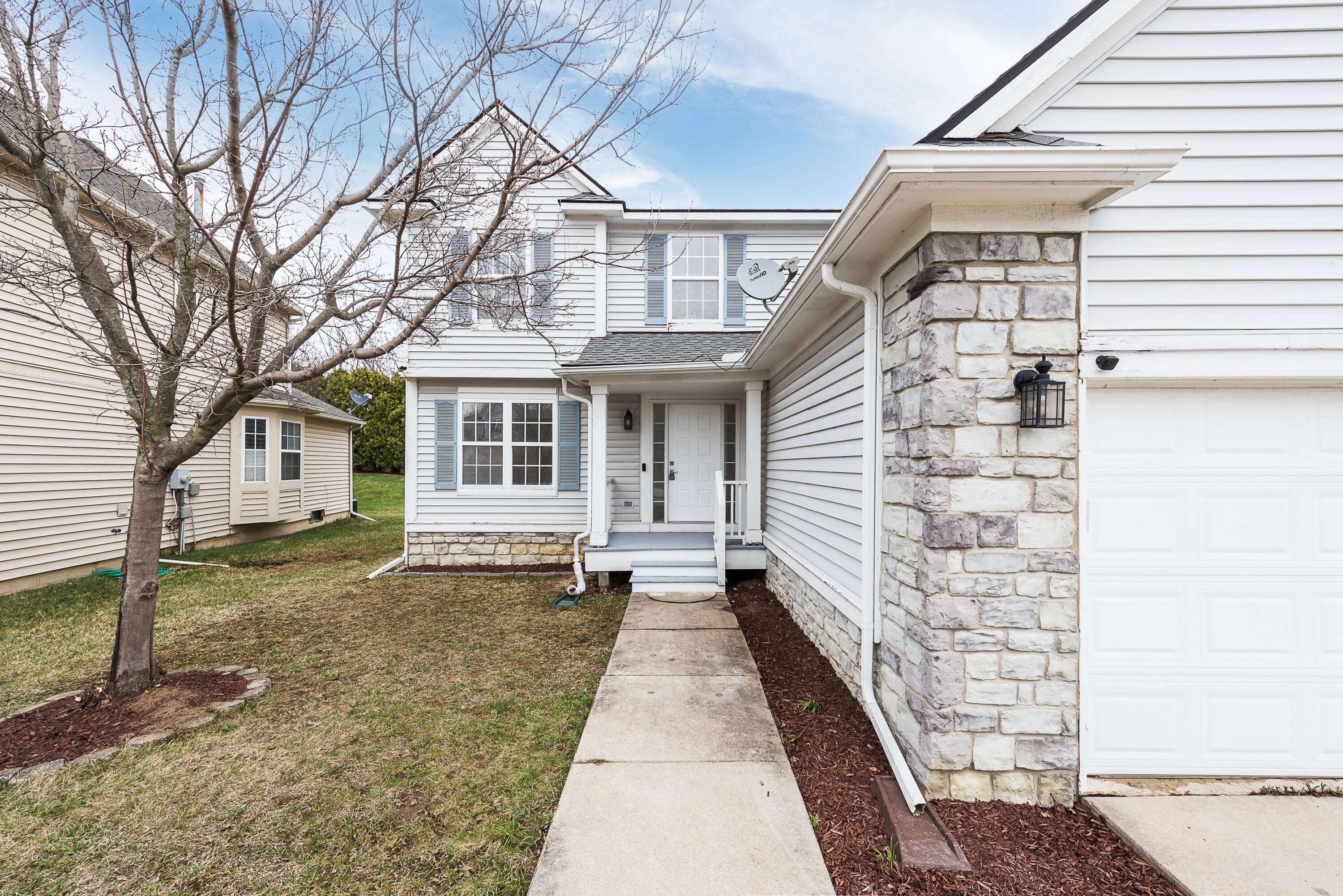 1563 Scio Ridge Road Ann Arbor, MI 48103 - Photo 2 of 42 DSC_9063a