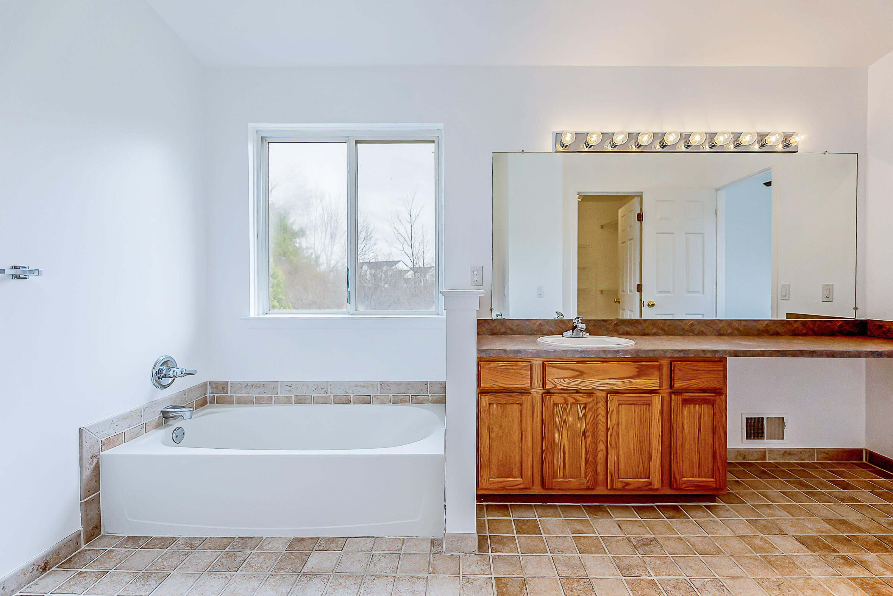 1563 Scio Ridge Road Ann Arbor, MI 48103 - Photo 26 of 42 DSC_9290-2