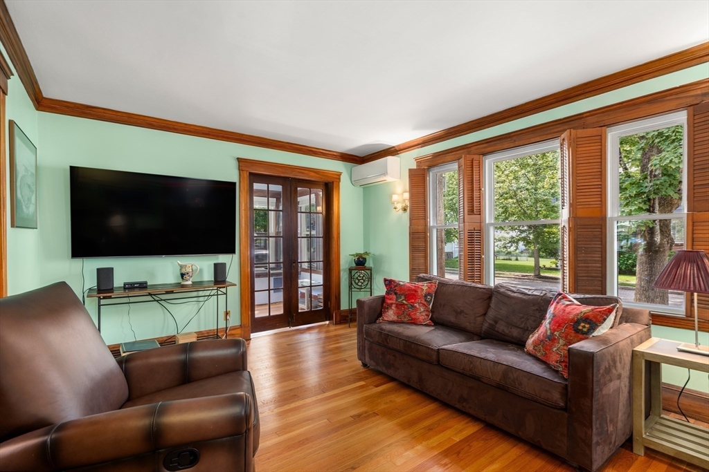 12 Rustic Road Boston, MA 02132 - Photo 6 of 34