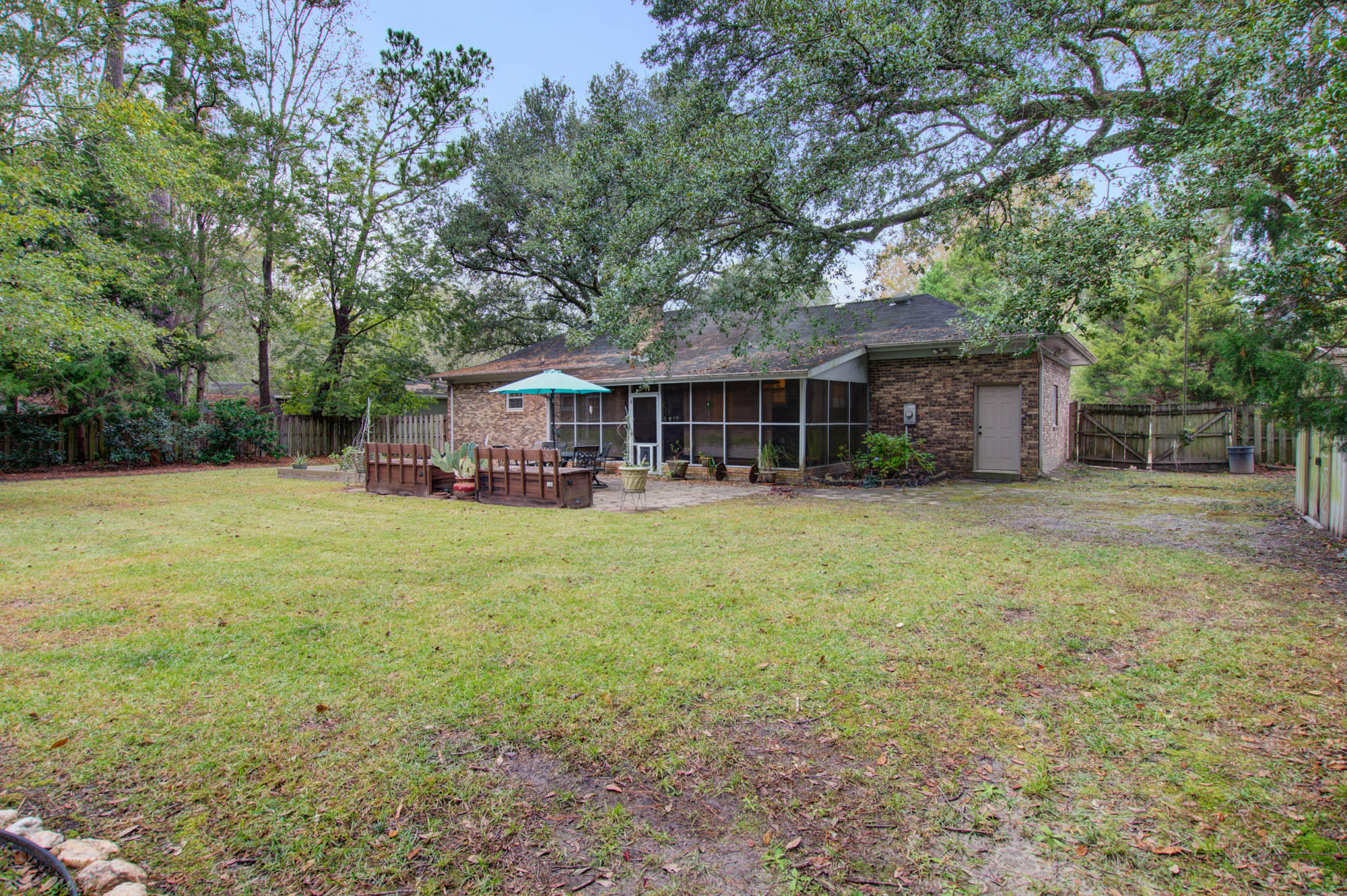 1712 Sulgrave Road Charleston, SC 29414 - Photo 23 of 24 Set06