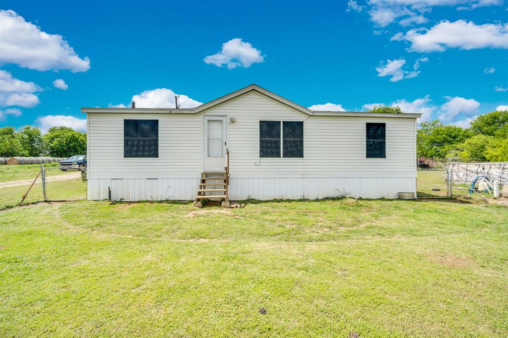 373 Eubanks Road Maypearl, TX 76064 - Photo 2 of 31