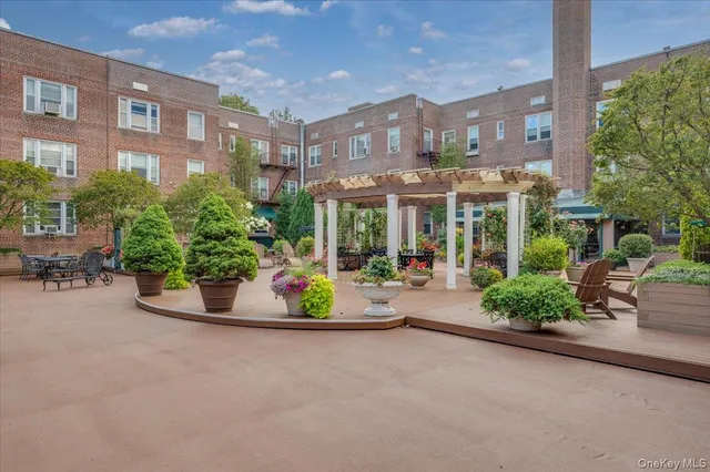 $239,000 | 2 Overlook Road, Unit 1A1A, White Plains, NY 10605