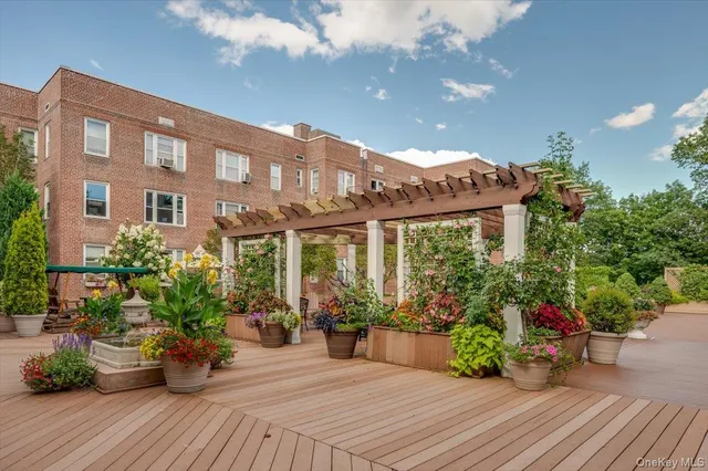 $239,000 | 2 Overlook Road, Unit 1A1A, White Plains, NY 10605