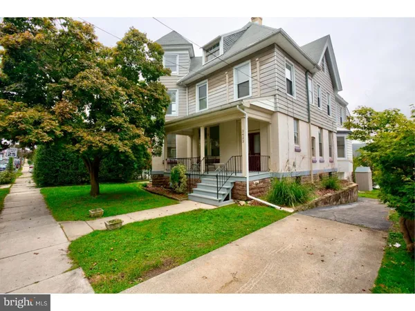 $2,000 | 2423 Fairview Avenue, Unit 2, Mount Penn, PA 19606