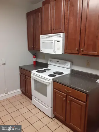$2,000 | 2423 Fairview Avenue, Unit 2, Mount Penn, PA 19606