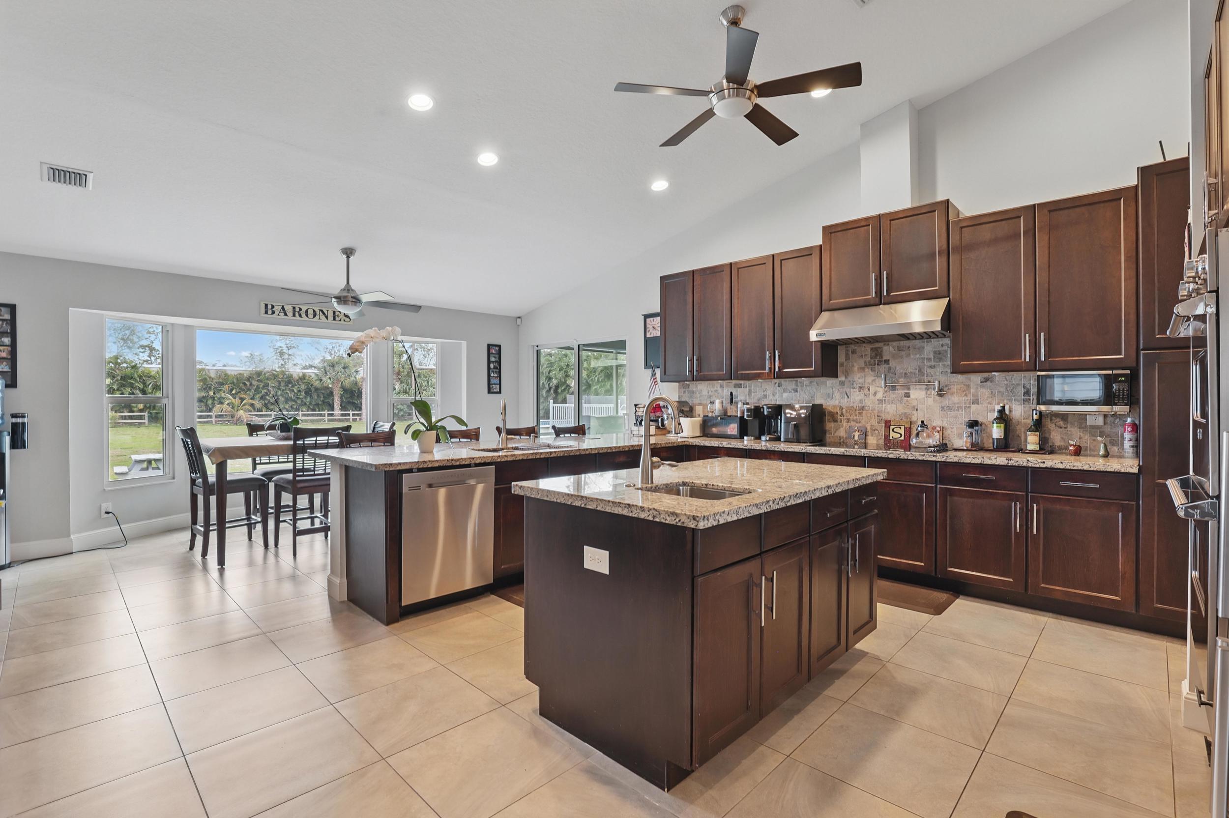 13376 Compton Road Loxahatchee Groves, FL 33470 - Photo 3 of 53 21_photo_025