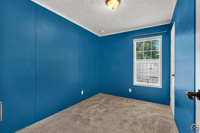 $34,500 | 175 Southeast Willow Way Street, Topeka, KS 66609