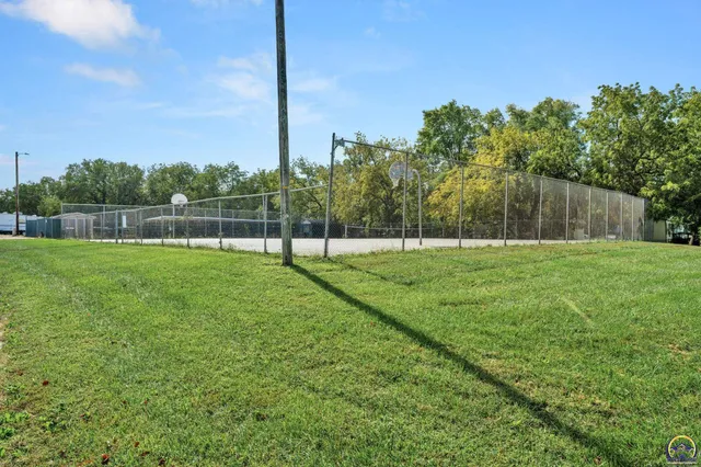 $34,500 | 175 Southeast Willow Way Street, Topeka, KS 66609