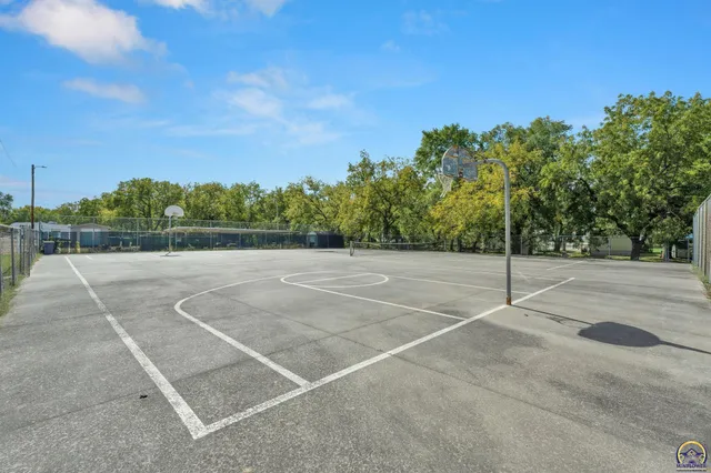 $34,500 | 175 Southeast Willow Way Street, Topeka, KS 66609