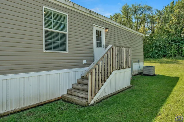 $34,500 | 175 Southeast Willow Way Street, Topeka, KS 66609