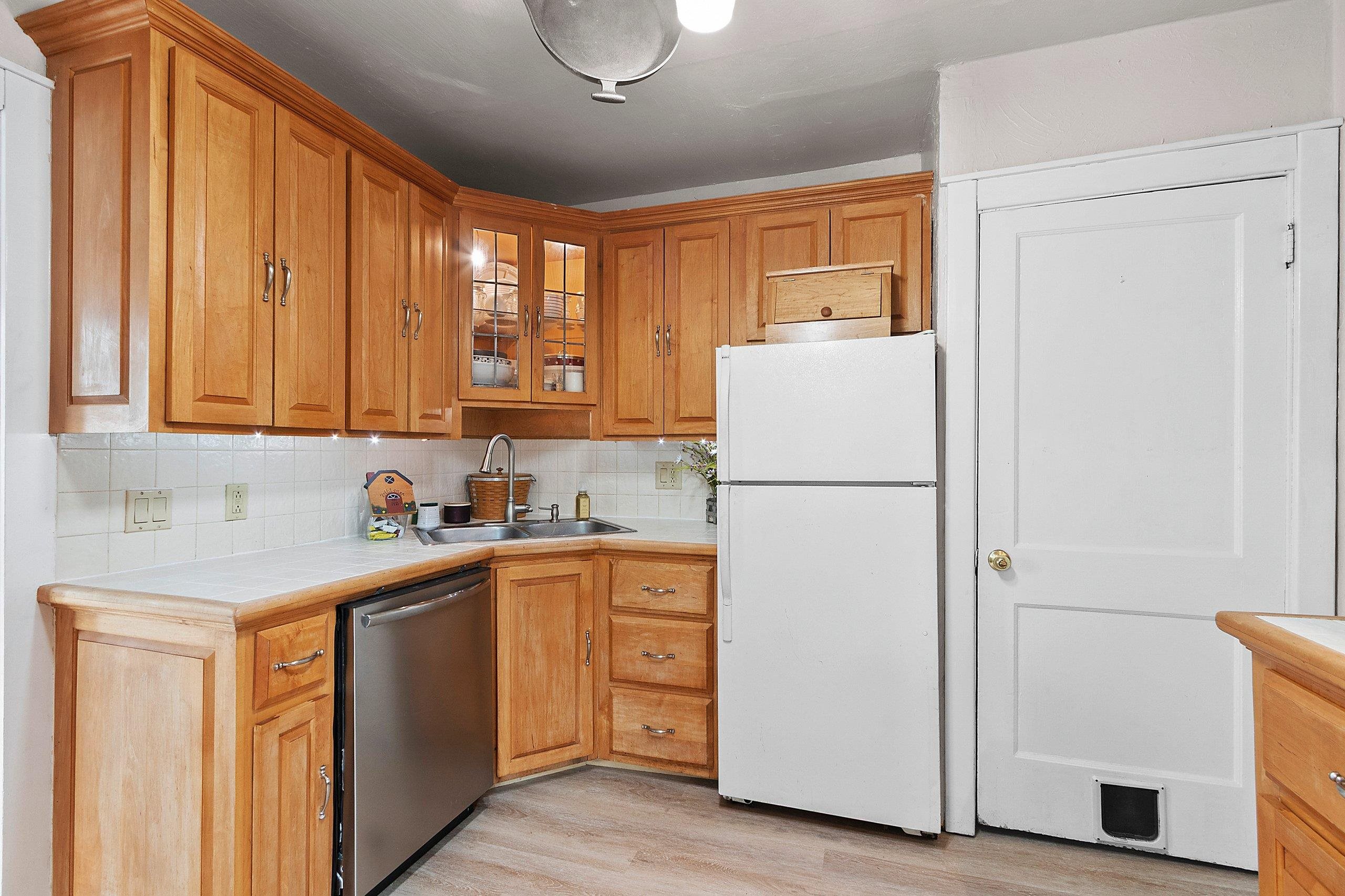 219 East Hancock Street Appleton, WI 54911 - Photo 12 of 30
