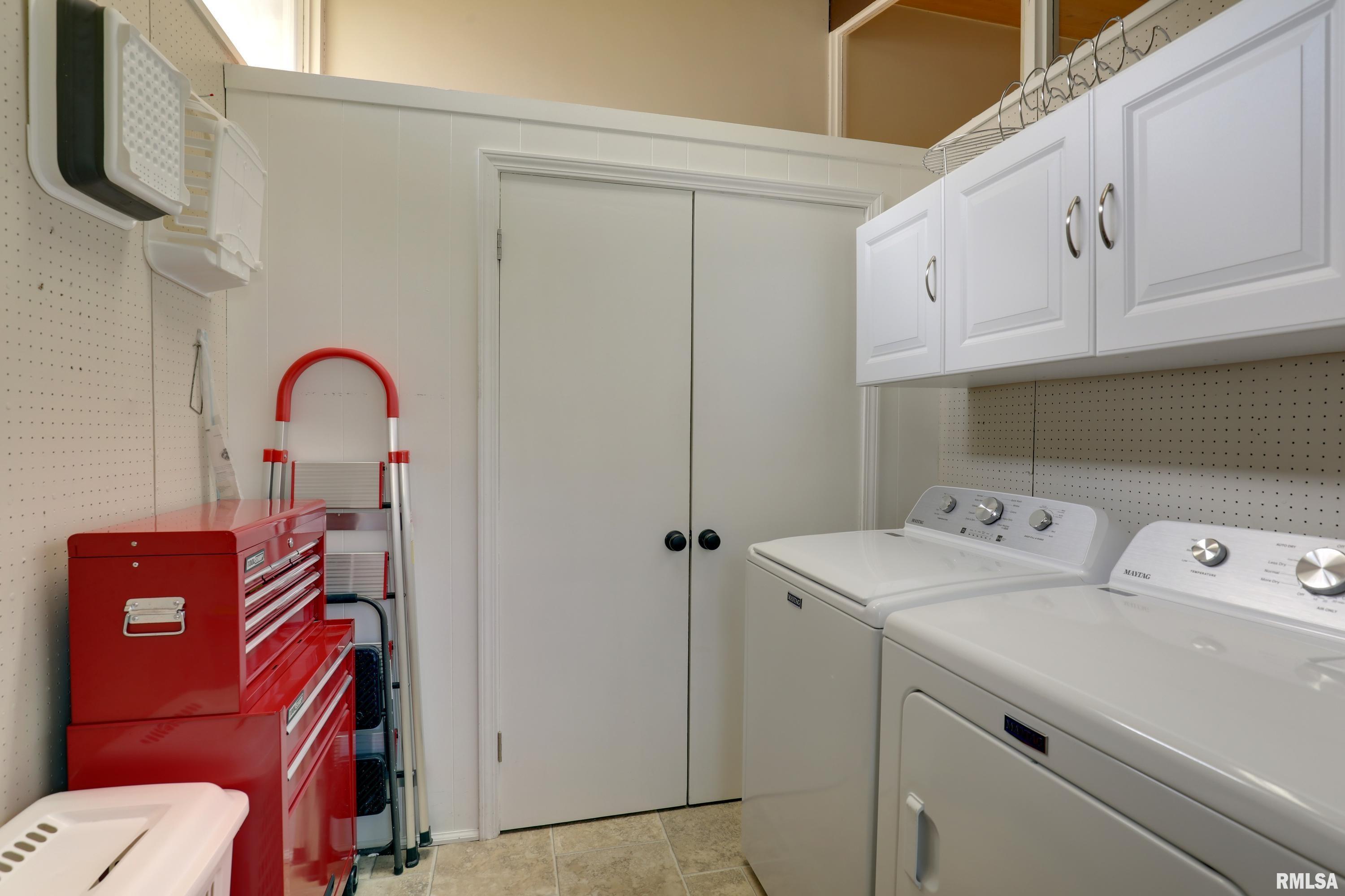 728 Ridgewood Drive Quincy, IL 62301 - Photo 12 of 25 Gallery Image 12