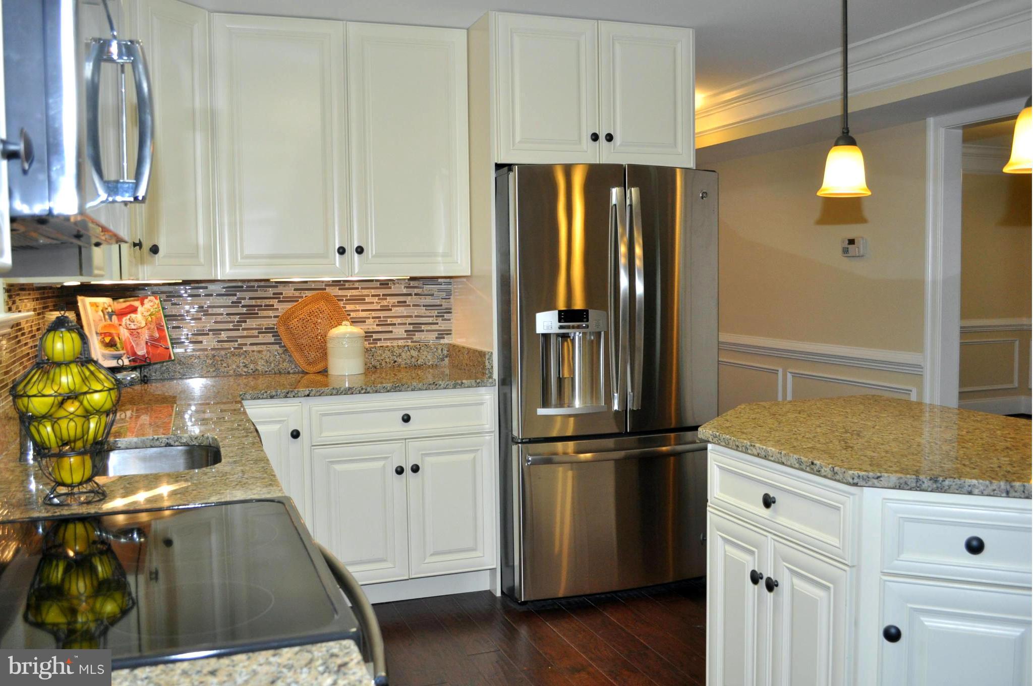 1206 Hunter Road Pasadena, MD 21122 - Photo 8 of 30 Kitchen