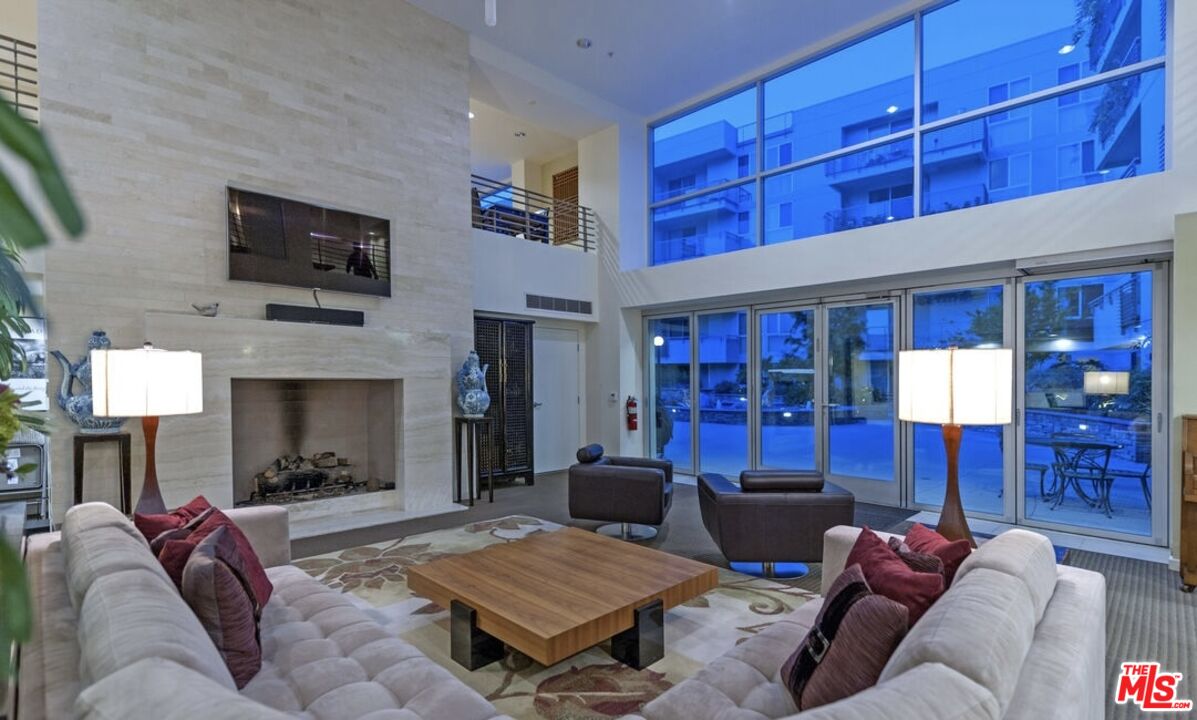 267 San Pedro Street, Unit 105 Los Angeles, CA 90012 - Photo 17 of 19