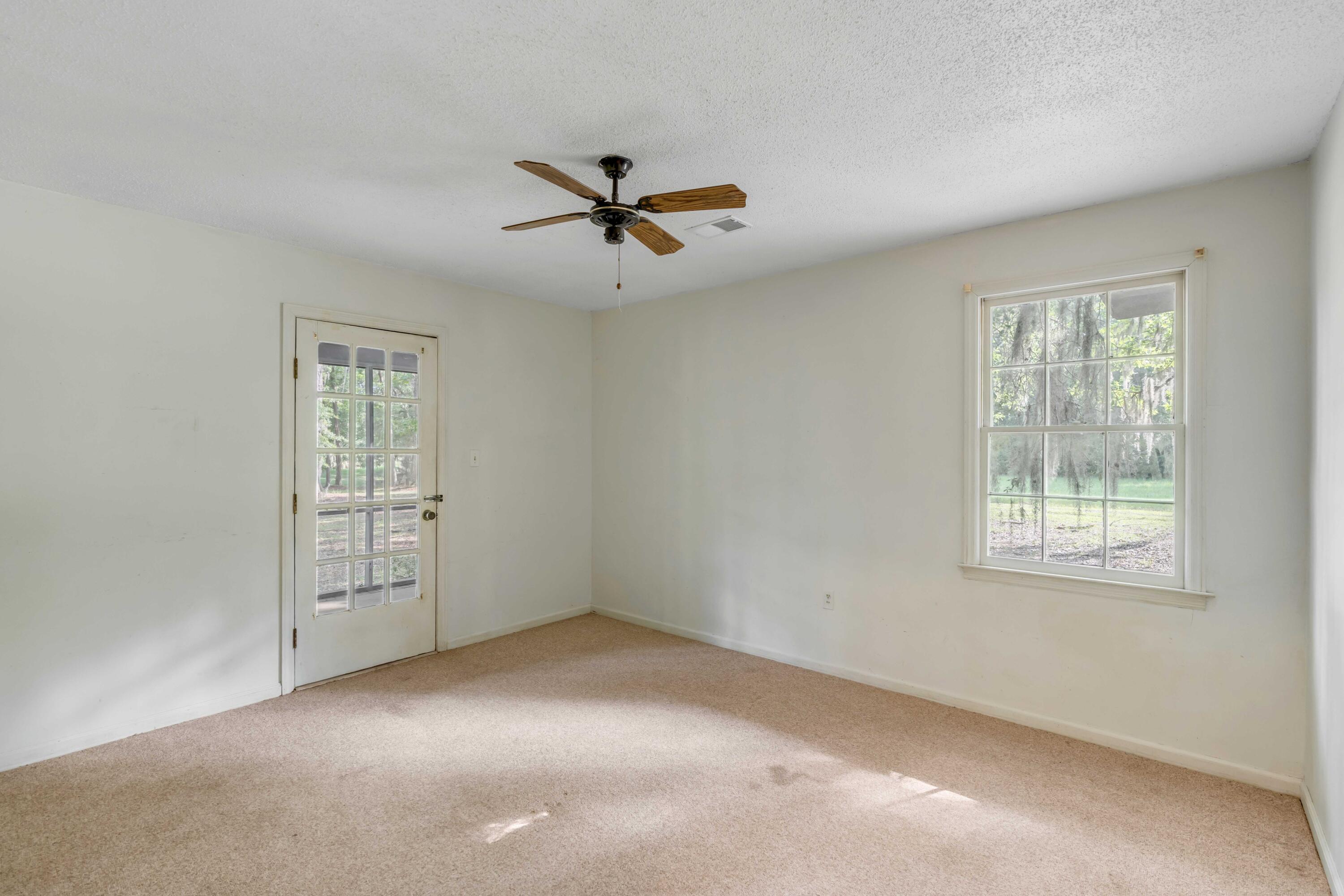 7787 Seafield Road Meggett, SC 29449 - Photo 41 of 57 Carriage House Bedroom 1